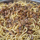 PARTICOLARE DEGLI STROZZAPRETI FUNGHI E SALSICCE